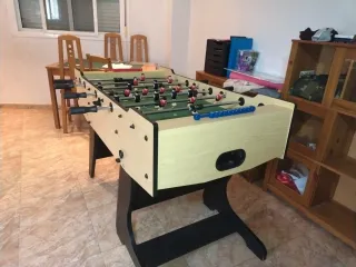 Futbolín de madera