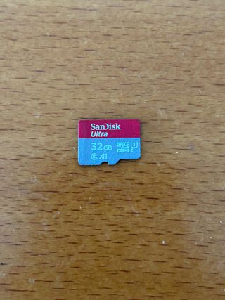 Nintendo Switch Lite Amarilla + FIFA 20