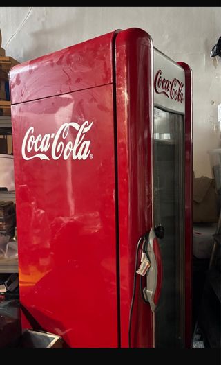 Nevera expositora Coca-Cola