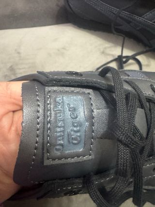 Tênis Onitsuka Tiger Cinza