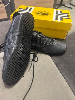 Tênis Onitsuka Tiger Cinza