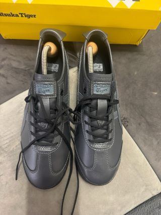 Tênis Onitsuka Tiger Cinza