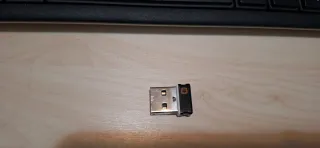 Teclado Logitech Negro con Touchpad