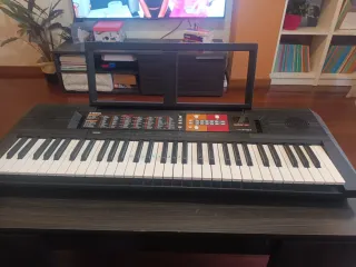 Teclado Yamaha PSR-F51