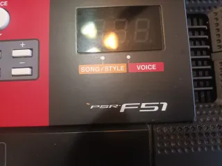 Teclado Yamaha PSR-F51