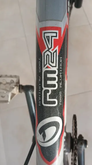 Bicicleta BMX Diamondback rm 24