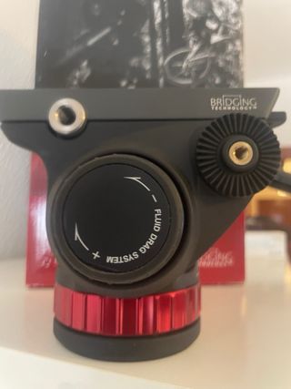 Manfrotto 502 AH Trípode