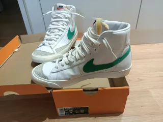 Nike Blazer Mid '77 Vintage Blancas Verdes