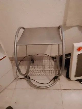 Mesita auxiliar aluminio con ruedas