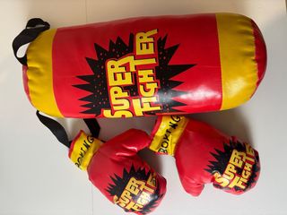 Sacco da boxe e guantoni per bambini