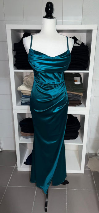 Vestido verde tirantes satinado talla única (S)