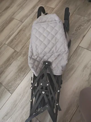 Silla de paseo Beetle ligera