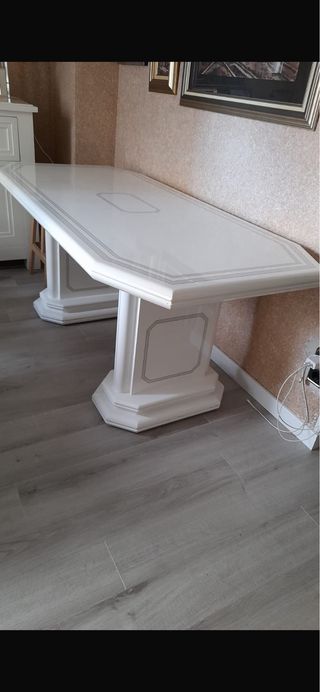 Mesa de comedor lacada blanco