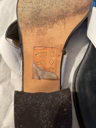 Sandalias de dedo blancas  piel