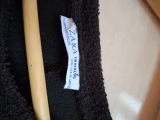 Vestido negro Zara manga corta