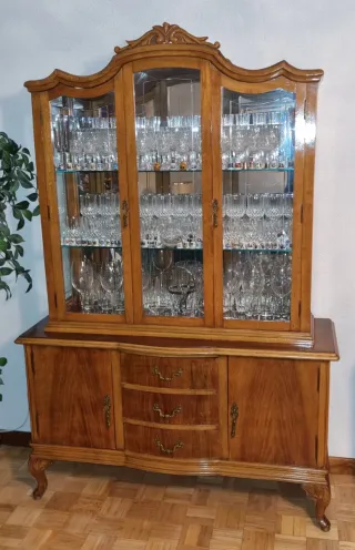 Vitrina Antigua Madera Tallada