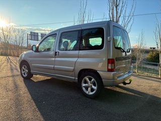 Citroen Berlingo 2.0HDI 90 PEGATINA B