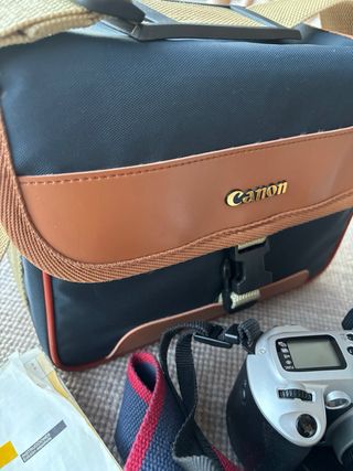 Cámara Analógica Canon EOS 500 N + Bolso