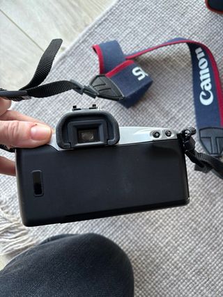 Cámara Analógica Canon EOS 500 N + Bolso