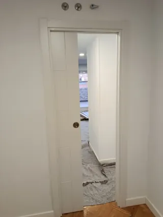 Instalador Puertas y Tarimas