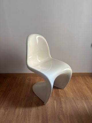 Silla Panton de Vitra Blanca Diseño Curvo