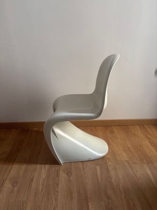 Silla Panton de Vitra Blanca Diseño Curvo