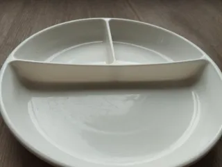 Dos platos, base y dos baberos de Twistshake