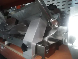 Cortadora de fiambre Braher corona 350