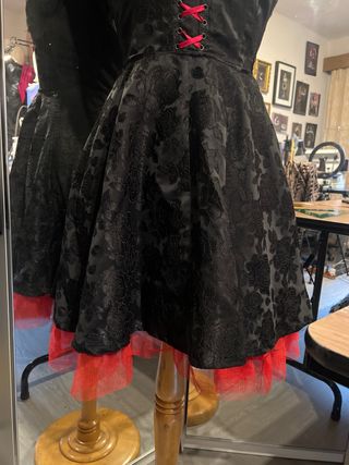 Vestido Pin Up Negro Encaje Rojo