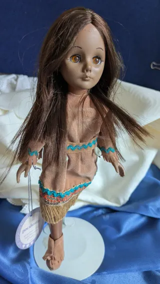 Bambola Effanbee Pocahontas vintage