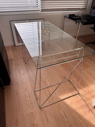 Escritorio de diseño cristal y metal