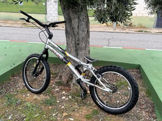 Bicicleta Trial Monty 219 Magura