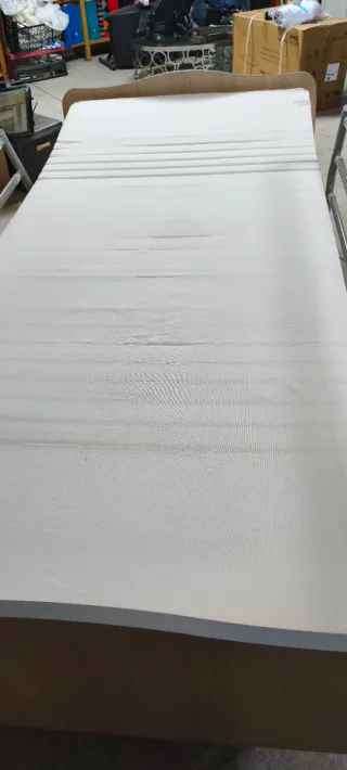 Cama geriátrica elevable eléctrica 90x200+ colchón