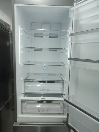 NEVERA COMBI MARCA SMEG 200/60CM CLASE A++