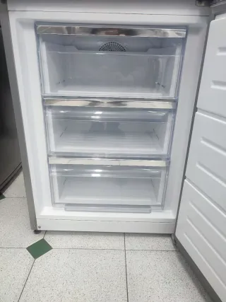 NEVERA COMBI MARCA SMEG 200/60CM CLASE A++