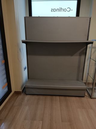 Estanterías/expositores y mostradores