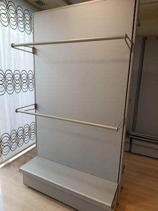 Estanterías/expositores y mostradores