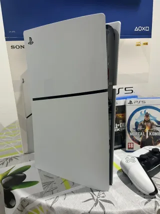 Consola PlayStation 5 + 2 Juegos