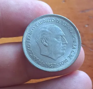 Escasa moneda 25 pesetas 1957 *58 con plus ultra