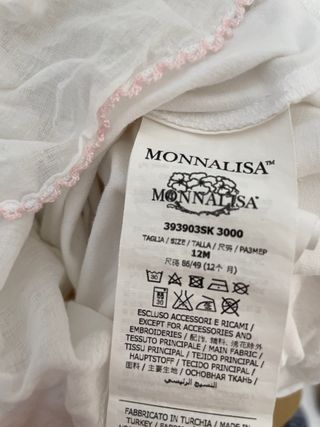 Vestido Monnalisa blanco con volantes