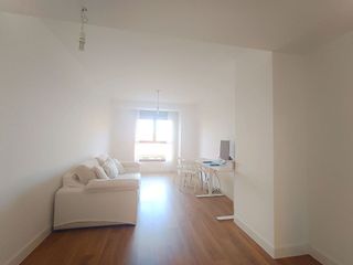 Piso en alquiler en Ensanche de Vallecas - Valdecarros en Madrid