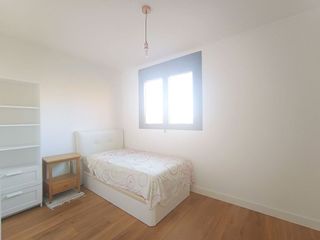 Piso en alquiler en Ensanche de Vallecas - Valdecarros en Madrid