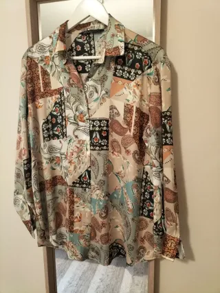 Camisa Zara nueva Patchwork Estampada.