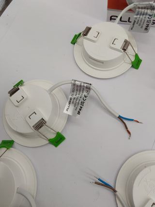 ALUSSO Downlight LED Empotrable, 5W IP44 Focos Interior 3000K Blanco Cálido, Ultradelgado 30mm, φ75-85mm, Ojos de Buey para Tech