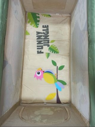 Cuna de viaje Babies R Us con cambiador