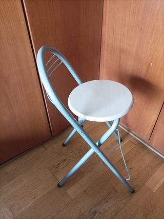 2 Taburetes altos plegables metal y madera