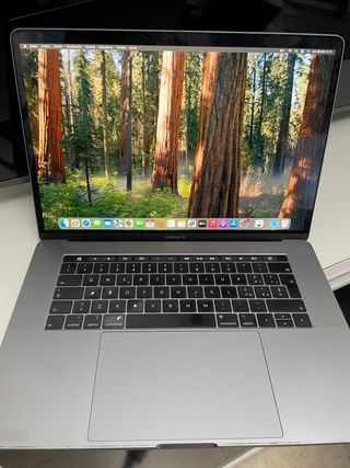 MacBook Pro 15 i7 2018 Plata