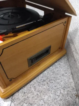 Tocadiscos Radio CD Cassette Madera