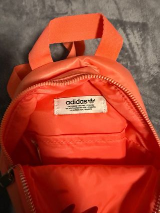 Mochila Adidas Naranja y Rosa
