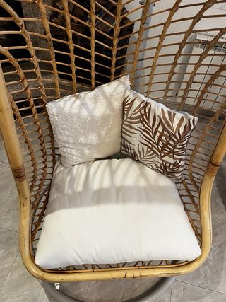 Columpio colgante de bambú y ratán